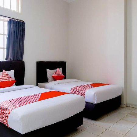 Oyo 1111 Pasar Baru Inn Jakarta Extérieur photo