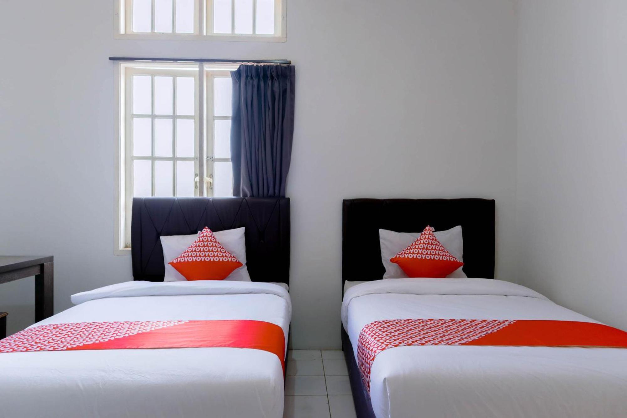 Oyo 1111 Pasar Baru Inn Jakarta Extérieur photo