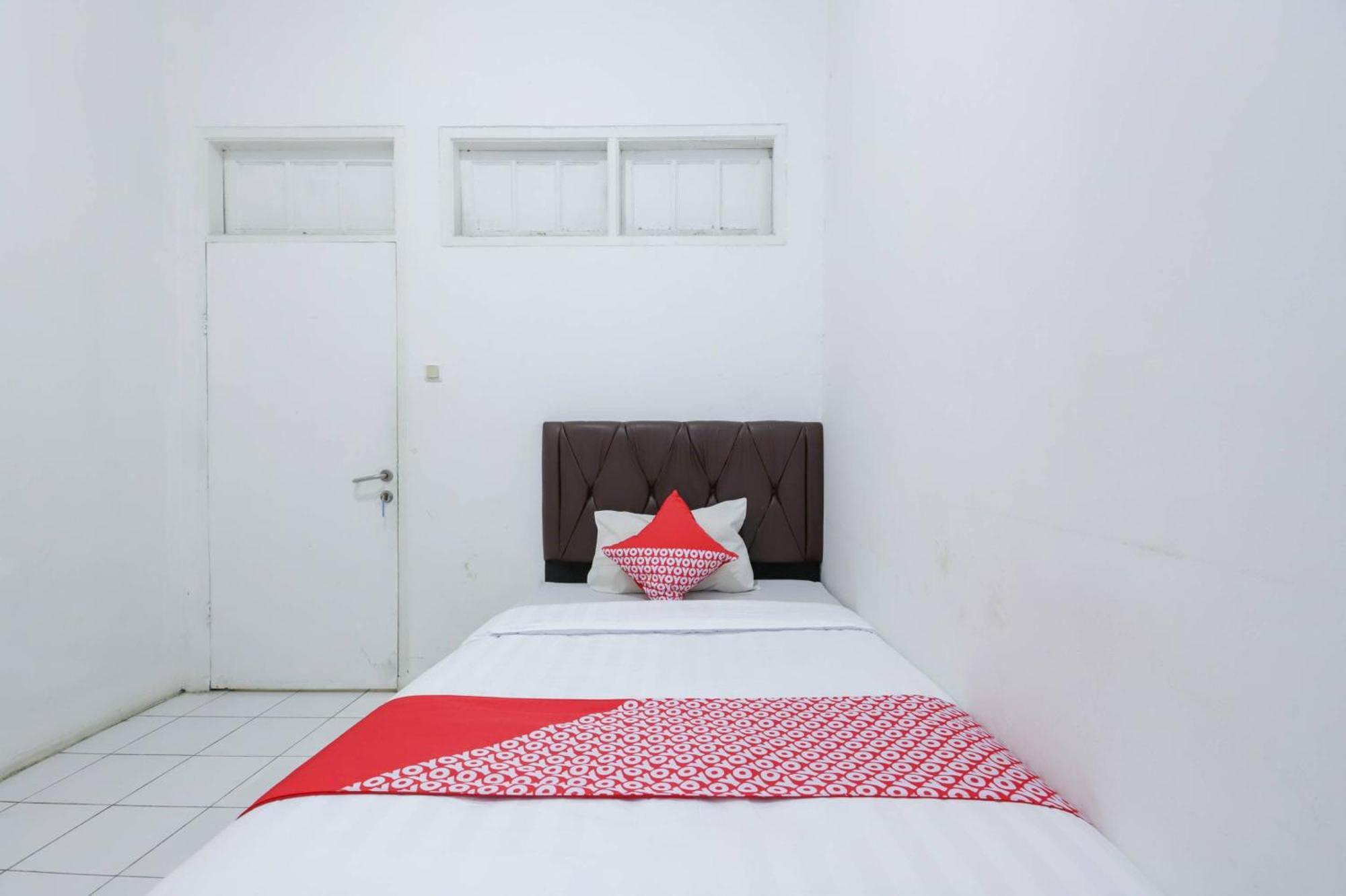 Oyo 1111 Pasar Baru Inn Jakarta Extérieur photo