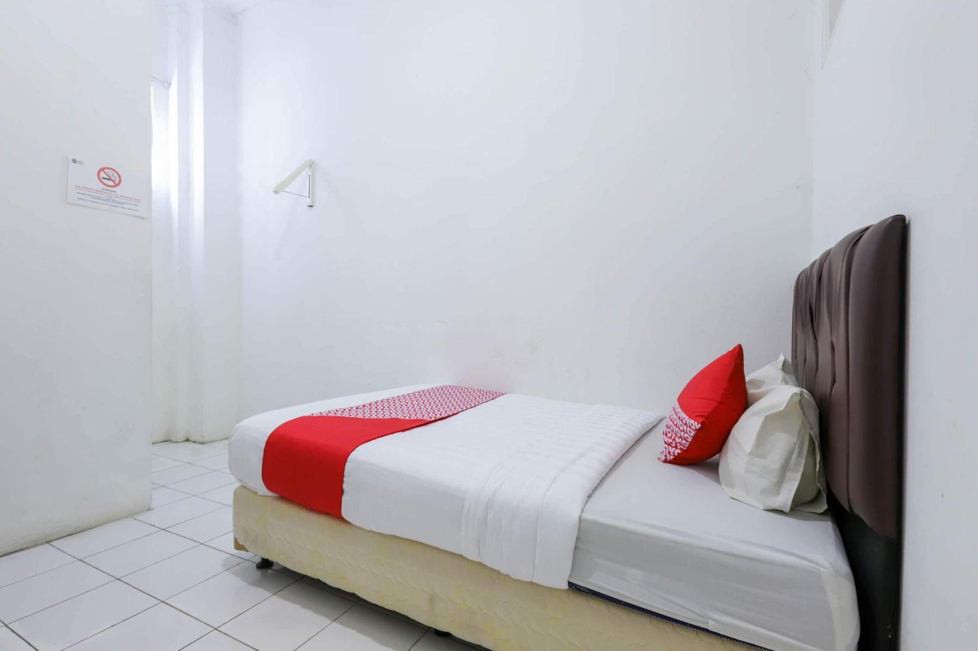 Oyo 1111 Pasar Baru Inn Jakarta Extérieur photo